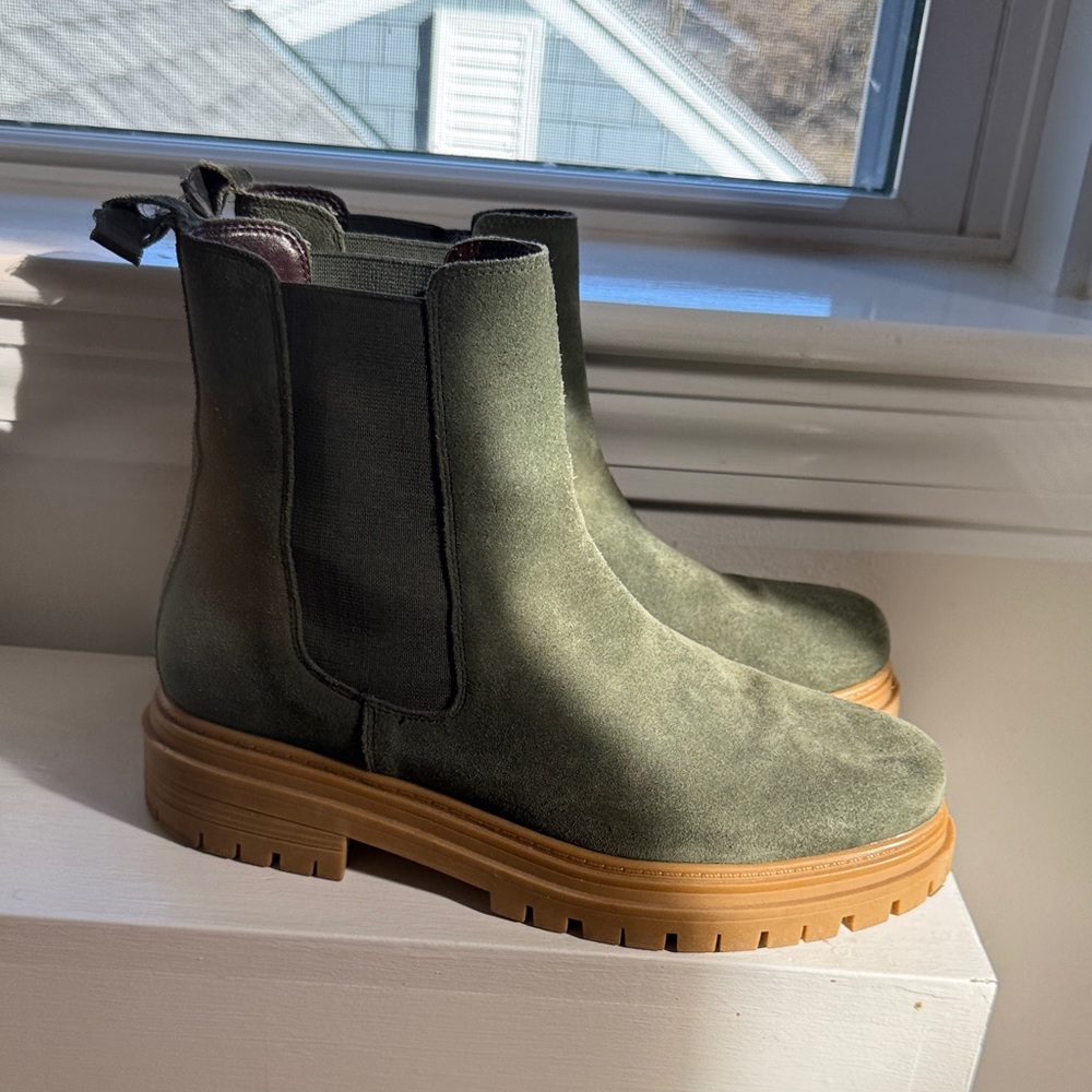 Talbots Forest Green Ankle Booties with Tan Sole